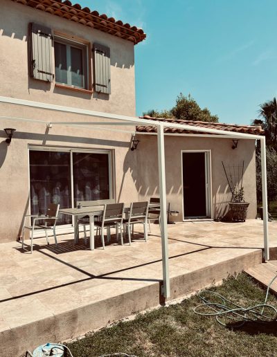 Pergola en acier à Solliès-Pont