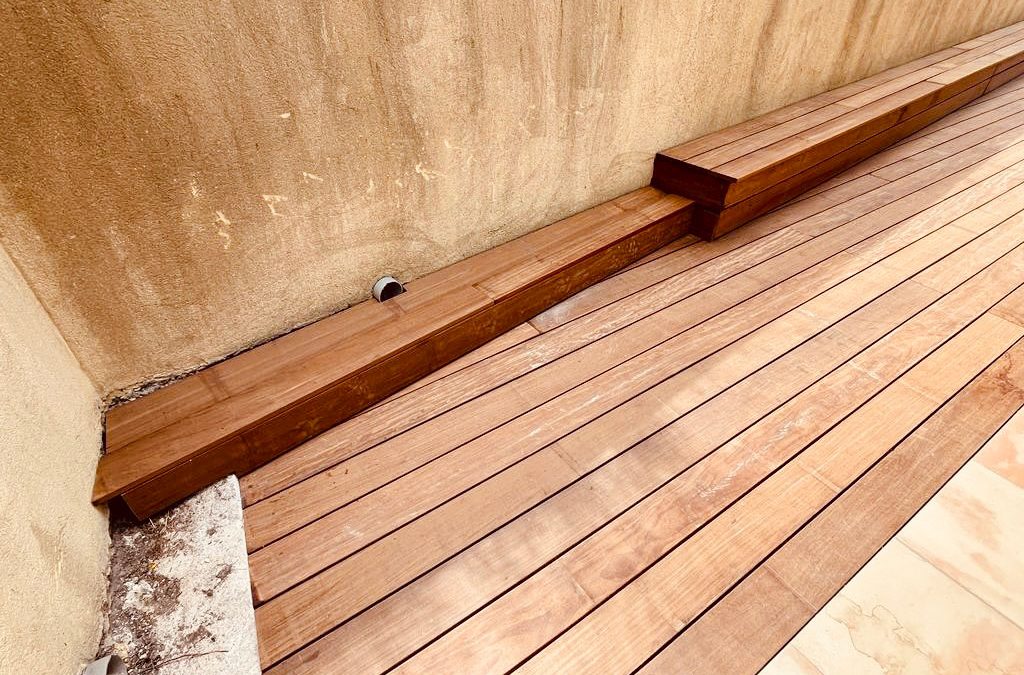 Terrasse en bois à Cuers – L’art du sur mesure par Lulu La Ferraille