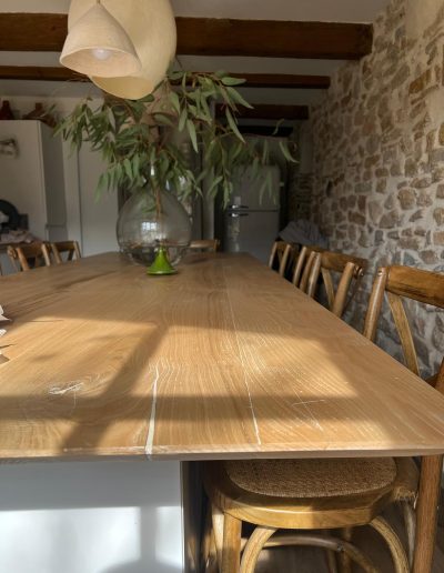 Table plateau châtaignier dans le Var